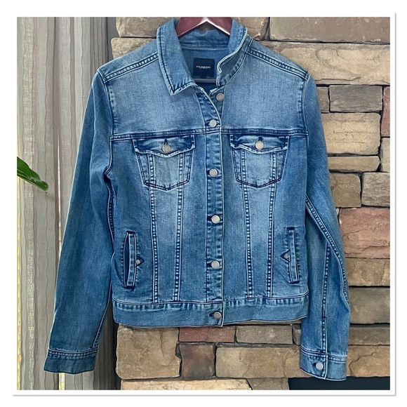 LIVERPOOL Women's Jean Jacket - Picture 9 of 9